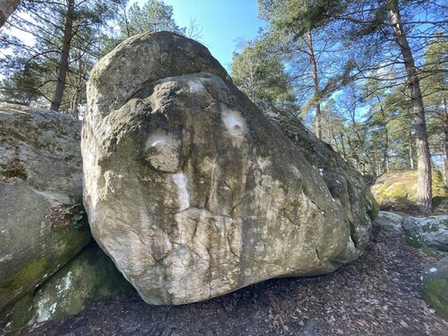 Image of Chasseur de Prises (assis) (7c)